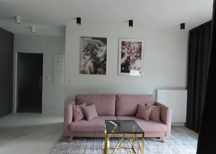 El Apartments - Polaris